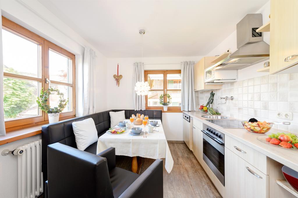 Ferienwohnung Ess: 4-Star Family Wellness Retreat Oberstdorf Exterior photo