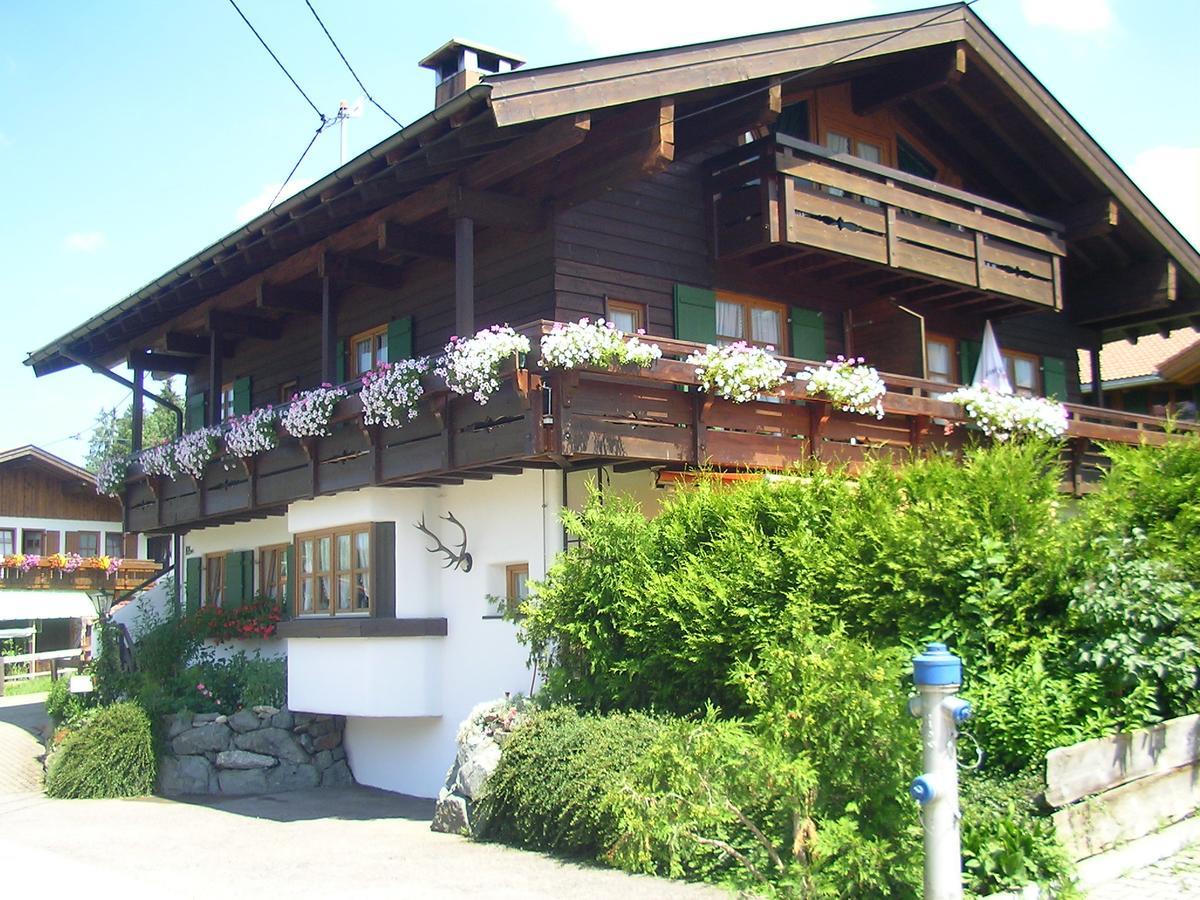 Ferienwohnung Ess: 4-Star Family Wellness Retreat Oberstdorf Exterior photo